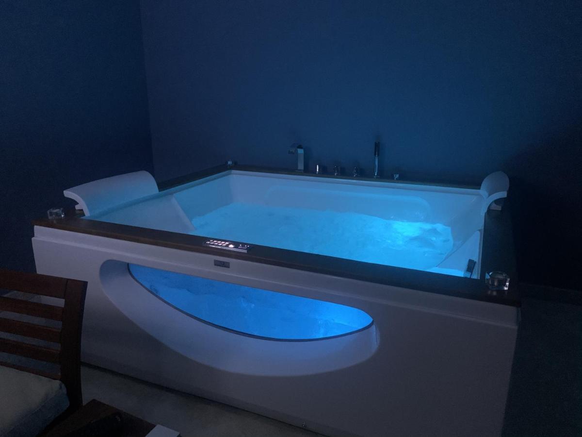 Athena Rooms With Private Spa Пакино Экстерьер фото