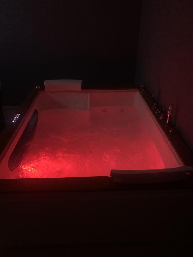 Athena Rooms With Private Spa Пакино Экстерьер фото